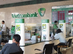 Vietcombank hạ lãi suất xuống 6%, mức thấp chưa từng có trong thời gian này. Ảnh Vietnamplus. Vietcombank hạ lãi suất xuống 6%, mức thấp chưa từng có trong thời gian này. Ảnh Vietnamplus.