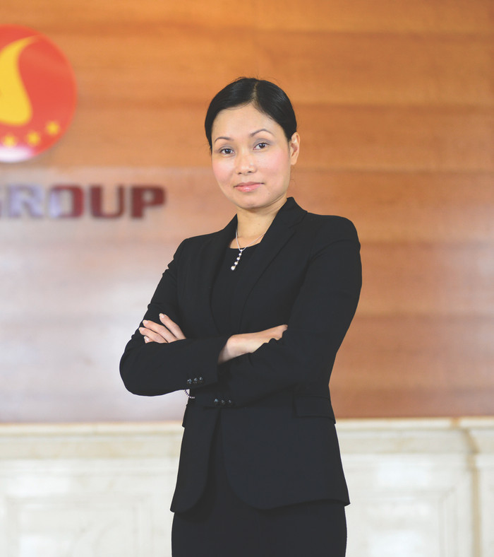 Bà Lê Thị Thu Thủy (sinh năm 1974) - Phó Chủ tịch kiêm TGĐ Tập đoàn Vingroup đã chính thức được Diễn đàn kinh tế thế giới (WEF) bình chọn là một trong 199 “Lãnh đạo trẻ toàn cầu 2013”. Bà Lê Thị Thu Thủy (sinh năm 1974) - Phó Chủ tịch kiêm TGĐ Tập đoàn Vingroup đã chính thức được Diễn đàn kinh tế thế giới (WEF) bình chọn là một trong 199 “Lãnh đạo trẻ toàn cầu 2013”.
