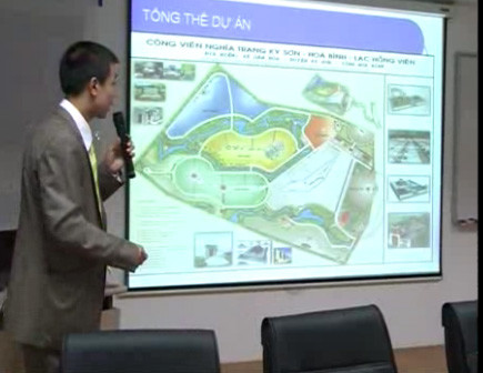 Ông Trần Tuấn Anh giới thiệu về dự án Lạc Hồng Viên. Ông Trần Tuấn Anh giới thiệu về dự án Lạc Hồng Viên.