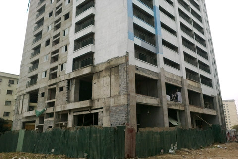 Hiện tại công trường Dự án chung cư cao tầng Megastar Dominium vẫn im ắng và ngổn ngang Hiện tại công trường Dự án chung cư cao tầng Megastar Dominium vẫn im ắng và ngổn ngang