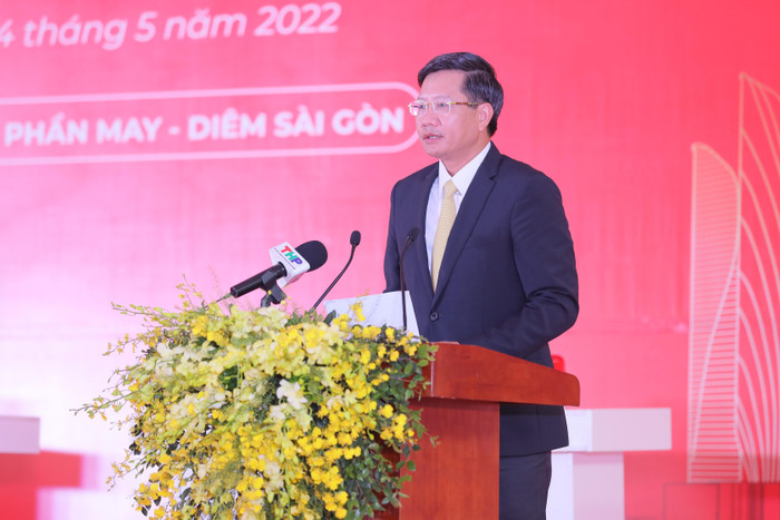 Phó Chủ tịch Thường trực Uỷ ban nhân dân thành phố Lê Anh Quân phát biểu tại buổi lễ (Ảnh: CTV)