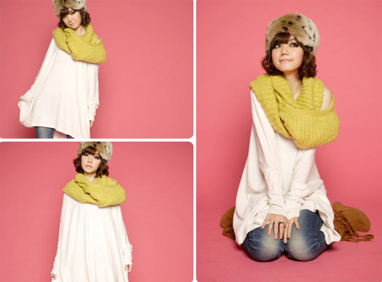 Khi đội lên đầu chiếc mũ lông báo, quàng thêm chiếc khăn ấm màu vàng chắc chắn bạn sẽ dễ thương hết cỡ trong mùa Đông này.