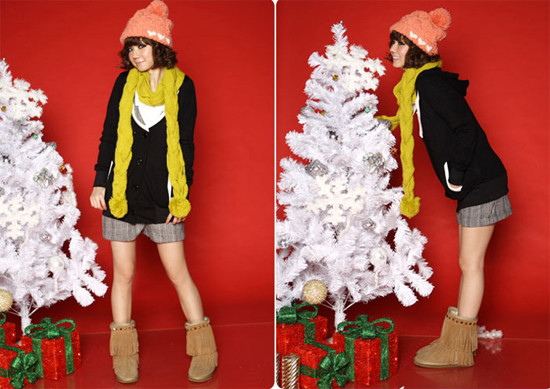 Bên cây thông Noel màu trắng, bạn thỏa thích diện lên người đủ màu sắc từ cam, vàng, đến đen, khói, nâu đất... vì như thế nào đi nữa thì bạn cũng sẽ rất bắt mắt.