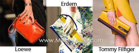 7. Bóp đeo cổ tay - Wristlets Loại xắc, bóp nhỏ dài với sợi dây đeo mắc qua cổ tay này chắc chắn sẽ làm các cô gái tiệc tùng phải gật gù hài lòng vì năm nay, các NTK đã thổi vào đó rất nhiều luồng gió mới mẻ, ngọt ngào và hiện đại.