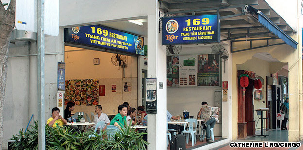 "Little Việt Nam" vào ban ngày. "Little Việt Nam" vào ban ngày.