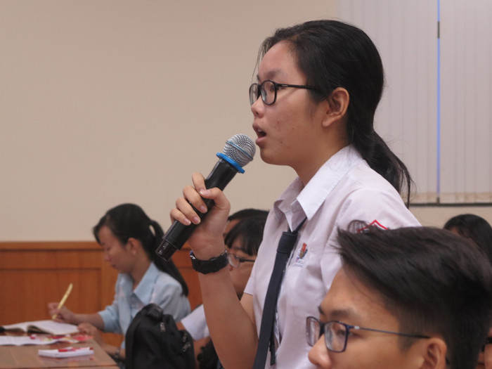 Đã có học sinh cho rằng, vấn đề nói tục, chửi thề đã làm giảm nét đẹp văn hóa học đường - Ảnh: T.A Đã có học sinh cho rằng, vấn đề nói tục, chửi thề đã làm giảm nét đẹp văn hóa học đường - Ảnh: T.A