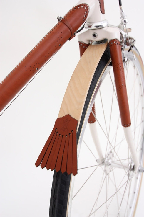 Mức giá này tương đương với giá của một chiếc Innova V Mức giá này tương đương với giá của một chiếc Innova V