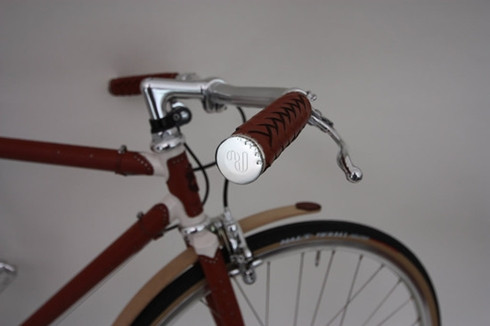 Chiếc xe mang đậm phong cách vintage của Hatton Garden và Harcourt Design. Chiếc xe mang đậm phong cách vintage của Hatton Garden và Harcourt Design.