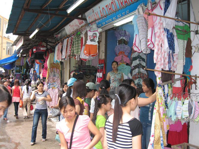 Khách đến đây chủ yếu là sinh viên, người có thu nhập thấp nên họ chấp nhận bị chửi Khách đến đây chủ yếu là sinh viên, người có thu nhập thấp nên họ chấp nhận bị chửi