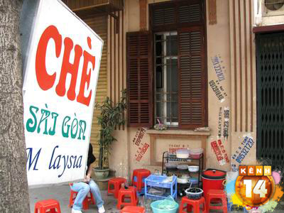 Chè Malaysia - Tô Hiến Thành, hàng này chỉ bán vào tầm chiều, khoảng 1h đổ ra.