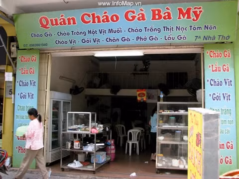 Quán cháo bà Mỹ có biệt danh là hàng cháo “quát” ở 15 Lý Quốc Sư cũ (nay có 2 địa chỉ mới ở số 7 Nhà Thờ và số 47A Lý Quốc Sư) là của một bà chủ tên Mỹ chuyên bán món cháo gà ta. Quán cháo bà Mỹ có biệt danh là hàng cháo “quát” ở 15 Lý Quốc Sư cũ (nay có 2 địa chỉ mới ở số 7 Nhà Thờ và số 47A Lý Quốc Sư) là của một bà chủ tên Mỹ chuyên bán món cháo gà ta.