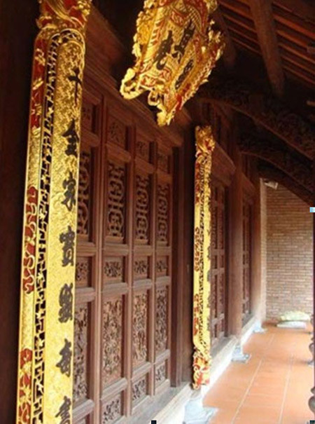 Chủ nhân của căn biệt thự này là một vị, Chủ tịch Hội đồng quản trị, kiêm Tổng Giám đốc Công ty Cổ phần Đầu tư Phát triển nhà X vẫn dát tới 60 cây vàng cho ngôi nhà vườn tại (Chí Linh, Hải Dương). Chủ nhân của căn biệt thự này là một vị, Chủ tịch Hội đồng quản trị, kiêm Tổng Giám đốc Công ty Cổ phần Đầu tư Phát triển nhà X vẫn dát tới 60 cây vàng cho ngôi nhà vườn tại (Chí Linh, Hải Dương).