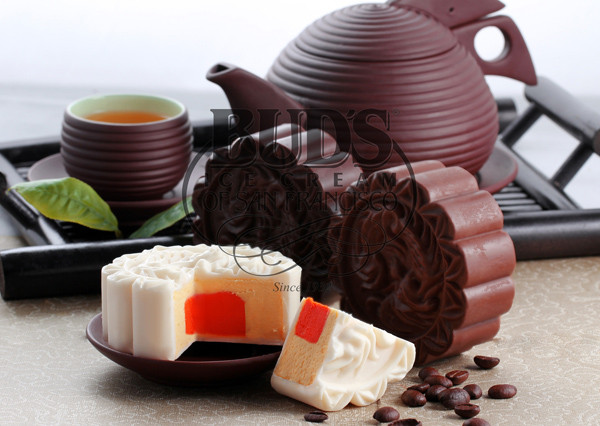 Một trong những loại bánh trung thu “cháy hàng” nhất ở Singapore và Thái Lan… Một trong những loại bánh trung thu “cháy hàng” nhất ở Singapore và Thái Lan…