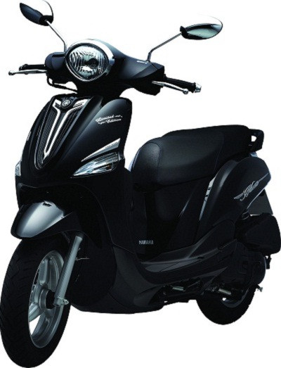 Yamaha Nozza Là sản phẩm thứ hai của Yamaha Việt Nam được trang bị động cơ phun xăng điện tử, sau xe Cuxi. Hiện tại Nozza có giá bán là 34 triệu đồng. Mới đây, nhà sản xuất tiếp tục cho ra mắt thêm phiên bản màu đen sang trọng, cuốn hút. Nozza có mức tiêu thụ nhiên liệu 52km/lít ở tốc độ trung bình 60km/h trên đường thử tiêu chuẩn của hãng. Yamaha Nozza Là sản phẩm thứ hai của Yamaha Việt Nam được trang bị động cơ phun xăng điện tử, sau xe Cuxi. Hiện tại Nozza có giá bán là 34 triệu đồng. Mới đây, nhà sản xuất tiếp tục cho ra mắt thêm phiên bản màu đen sang trọng, cuốn hút. Nozza có mức tiêu thụ nhiên liệu 52km/lít ở tốc độ trung bình 60km/h trên đường thử tiêu chuẩn của hãng.