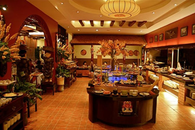 Trên các diễn đàn mạng, nhiều người cho biết từ lâu đã "khai trừ" nhà hàng này trong danh sách địa chỉ ăn uống của mình. Trên các diễn đàn mạng, nhiều người cho biết từ lâu đã "khai trừ" nhà hàng này trong danh sách địa chỉ ăn uống của mình.