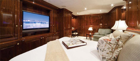 Gỗ dùng cho nội thất tàu không chê vào đâu được. Gỗ dùng cho nội thất tàu không chê vào đâu được.