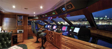 Khu vực dành cho thủy thủ đoàn có đủ chỗ cho 8 người. Khu vực dành cho thủy thủ đoàn có đủ chỗ cho 8 người.