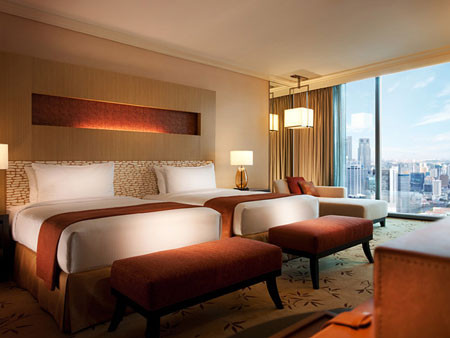 Các phòng nằm ở những tầng thấp nhất của khách sạn có giá thuê khoảng 304 USD/đêm. Các phòng nằm ở những tầng thấp nhất của khách sạn có giá thuê khoảng 304 USD/đêm.