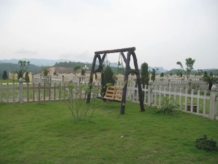 Xích đu giả gỗ Xích đu giả gỗ