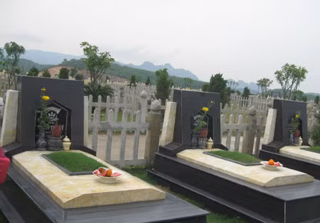 Mộ phần được thiết kế theo phong cách hiện đại nhưng vẫn mang nét văn hóa phương Đông