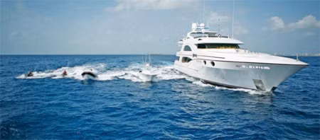 Du thuyền này có 2 động cơ Caterpillar 3512 B Series.