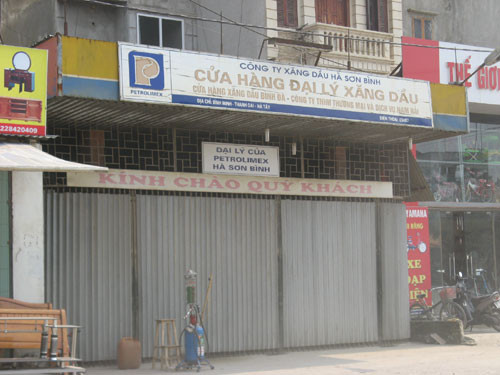 Cây xăng tự ý đóng cửa không có lý do chính đánh sẽ bị phạt hành chính. Cây xăng tự ý đóng cửa không có lý do chính đánh sẽ bị phạt hành chính.