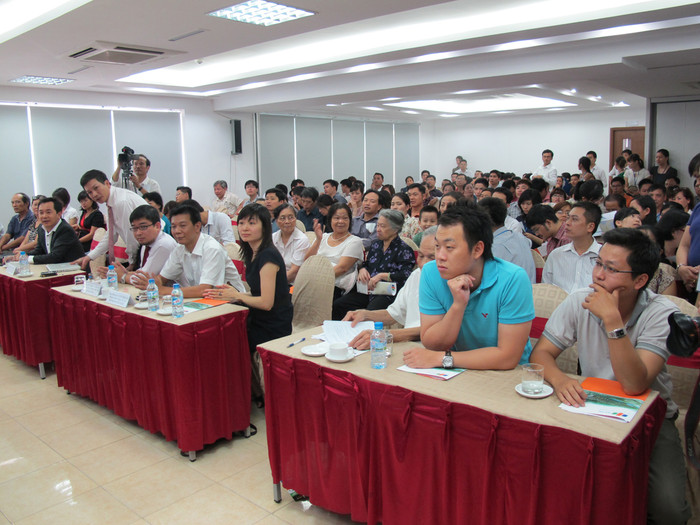 Khách hàng Hà Nội đến tham dự lễ chào bán căn hộ thông minh ở Hà Nội Khách hàng Hà Nội đến tham dự lễ chào bán căn hộ thông minh ở Hà Nội