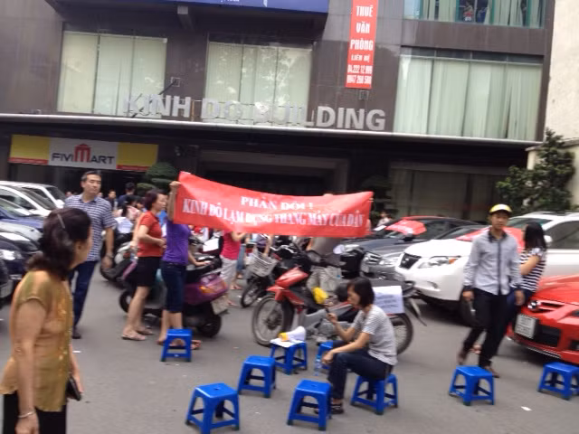 Cư dân liên tục tố cáo các hành động sai phạm của Công ty TNHH Khách sạn Kinh Đô trong thời gian qua Cư dân liên tục tố cáo các hành động sai phạm của Công ty TNHH Khách sạn Kinh Đô trong thời gian qua