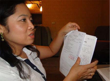 Năm 2011, nhà hàng Buffet Việt (Tăng Bạt Hổ, Hà Nội) cũng bị tố phục vụ đồ ăn kém chất lượng khiến khách bị ngộ độc thực phẩm Năm 2011, nhà hàng Buffet Việt (Tăng Bạt Hổ, Hà Nội) cũng bị tố phục vụ đồ ăn kém chất lượng khiến khách bị ngộ độc thực phẩm