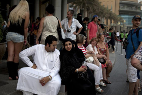 Chính quyền Dubai ngày càng mạnh tay đầu tư với tham vọng biến nơi đây thành điểm hút khách du lịch bậc nhất thế giới. Chính quyền Dubai ngày càng mạnh tay đầu tư với tham vọng biến nơi đây thành điểm hút khách du lịch bậc nhất thế giới.