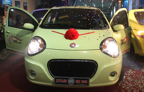 8.Tobe Mcar thuộc hãng Geely, có dung tích xylanh 1.3L, sử dụng hộp số tự động 4 cấp và có giá bán khoảng 340 triệu đồng/chiếc. Xe do công ty Kylin nhập khẩu nguyên chiếc và phân phối chính hãng. 8.Tobe Mcar thuộc hãng Geely, có dung tích xylanh 1.3L, sử dụng hộp số tự động 4 cấp và có giá bán khoảng 340 triệu đồng/chiếc. Xe do công ty Kylin nhập khẩu nguyên chiếc và phân phối chính hãng.