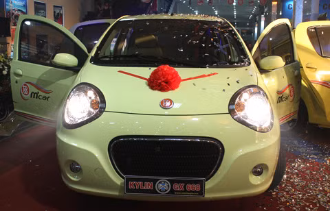 8.Tobe Mcar thuộc hãng Geely, có dung tích xylanh 1.3L, sử dụng hộp số tự động 4 cấp và có giá bán khoảng 340 triệu đồng/chiếc. Xe do công ty Kylin nhập khẩu nguyên chiếc và phân phối chính hãng.