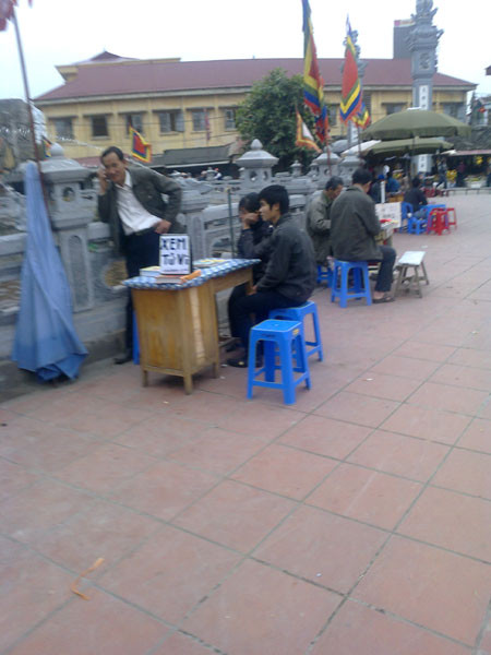 Nhưng không phải ai cũng có cơ hội kiếm tiền như thầy L, Nhưng không phải ai cũng có cơ hội kiếm tiền như thầy L,