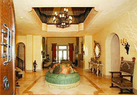 Sảnh chính đi vào biệt thự Sảnh chính đi vào biệt thự