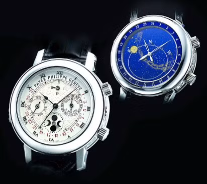 Sky Moon Tourbillon 5002P - Giá 1,5 triệu USD, Các chi tiết về chất liệu quý như vỏ và vành bạch kim, mặt số 43mm mạ bạc trắng, lồng bằng tinh thể đá sapphire và dây đeo da cá sấu đen cũng tạo nên điểm nhấn ấn tượng cho Sky Moon Tourbillon 5002P.