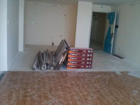 Các căn hộ chung cư FLC vẫn còn ngổn ngang chưa có người về ở