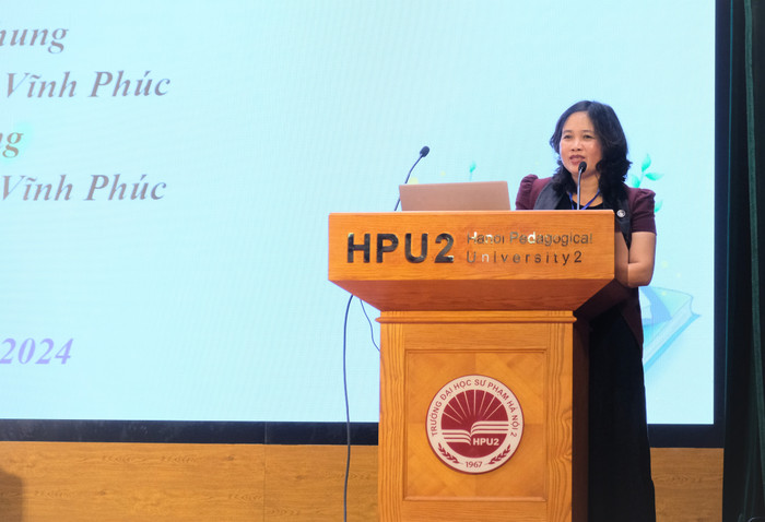 Thạc sĩ Nguyễn Thị Kim Chung trình bày báo cáo. GDVN_14.JPG