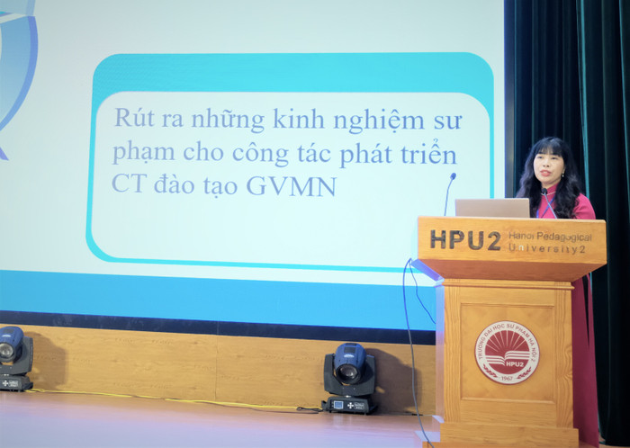 Phó Giáo sư, Tiến sĩ Nguyễn Thu Hương trình bày báo cáo. GDVN_10.JPG