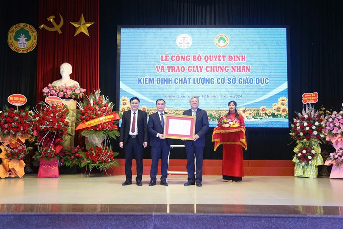 Trường Đại học Tân Trào đạt chuẩn kiểm định chất lượng cơ sở giáo dục lần thứ 2. (Ảnh: website nhà trường) z6067695075350_5c76c985511405b5490f6a56045ac6b0(1) (1).jpg