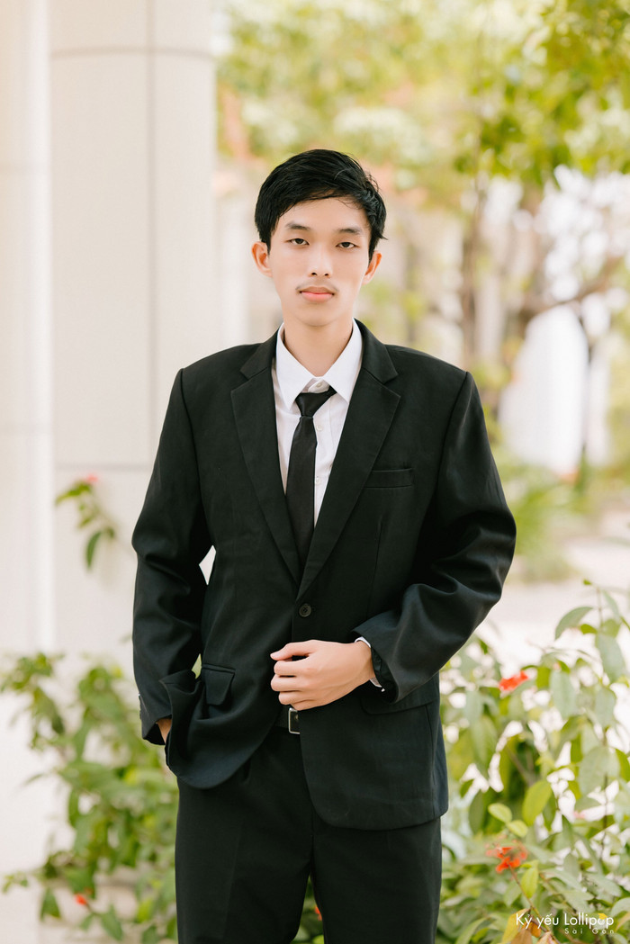 Lâm Ngươn Hiếu Trung, thủ khoa khối B tỉnh Đồng Nai năm học 2022-2023 (Ảnh nhân vật cung cấp)