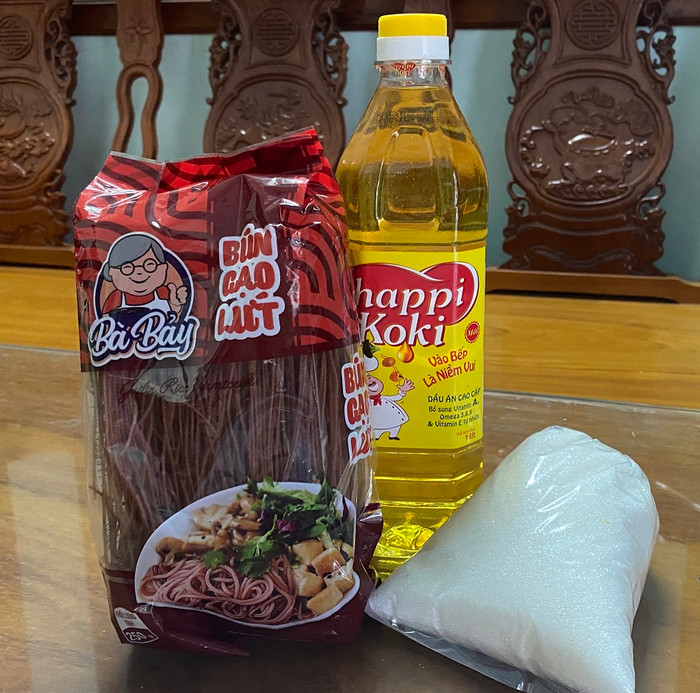 Thưởng tết giáo viên (ảnh tác giả) Thưởng tết giáo viên (ảnh tác giả)