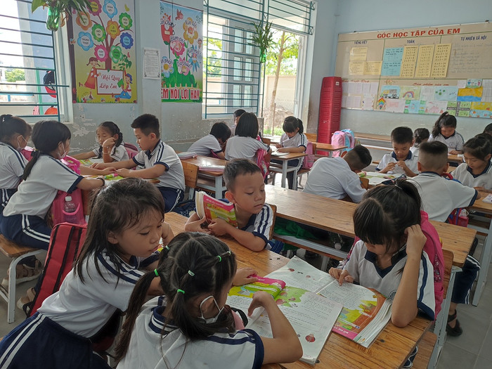 Sĩ số học sinh tiểu học vùng 3 là 35 học sinh/lớp (Ảnh tác giả) gdvn-học nhóm.jpg