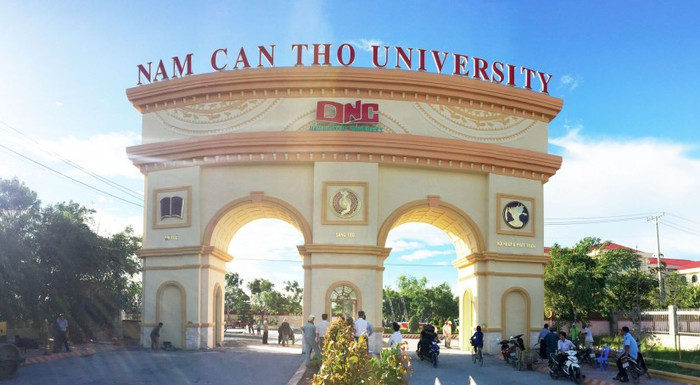 Trường Đại học Nam Cần Thơ tọa lạc tại số 168, đường Nguyễn Văn Cừ (nối dài), phường An Bình, quận Ninh Kiều, thành phố Cần Thơ. (Ảnh: Website nhà trường) Truong DH Nam Can Tho 2.jpg