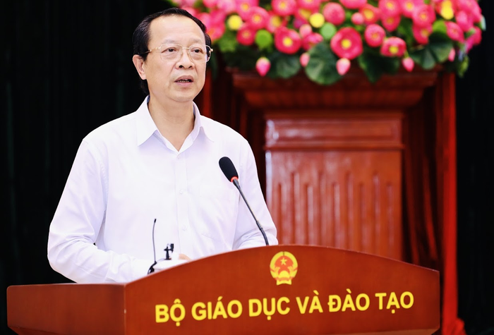 Thứ trưởng Bộ Giáo dục và Đào tạo Phạm Ngọc Thưởng nhấn mạnh rằng Thông tư số 29 giúp nâng cao khả năng tự học của học sinh. (Ảnh: Trần Hiệp/moet.gov.vn) pham ngoc thuong.png