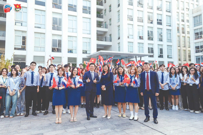 Học viện Ngoại giao đón Thủ tướng Hà Lan Mark Ruth đến thăm và dự hội thảo tại trường vào tháng 11/2023. (Ảnh: NTCC) HVNg don doan.jpg