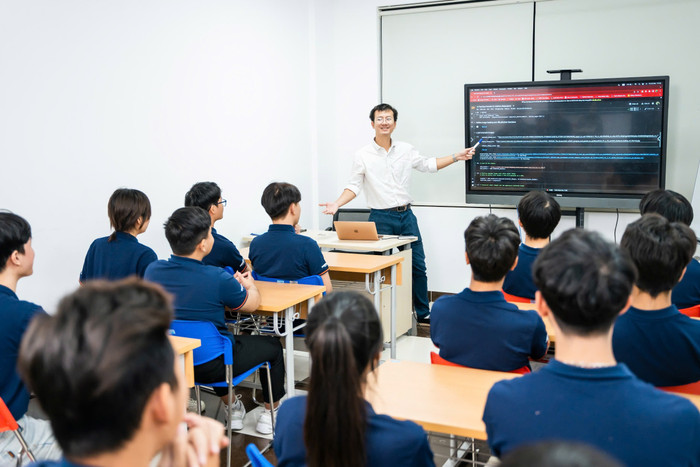 Một giờ học ngành Trí tuệ nhân tạo tại Đại học Phenikaa. (Nguồn: NTCC) AI Phenikaa 1.jpg