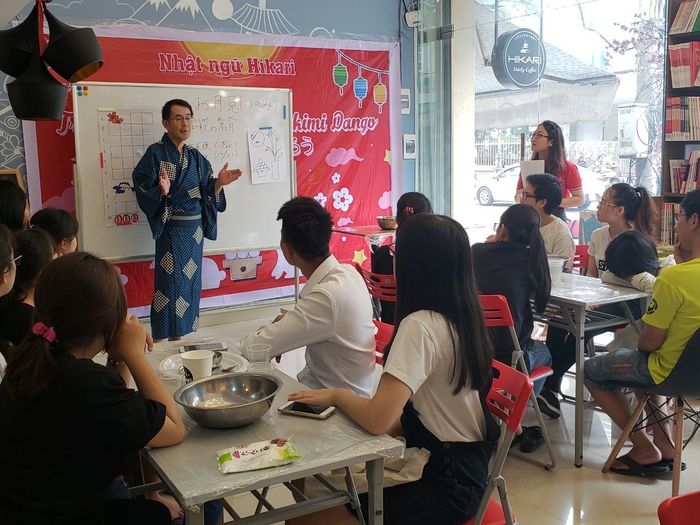 Một lớp học Nhật ngữ Hikari tại Công ty trách nhiệm hữu hạn Thương mại và Dịch vụ Shinseidai. (Ảnh: NVCC) shinseidai.png