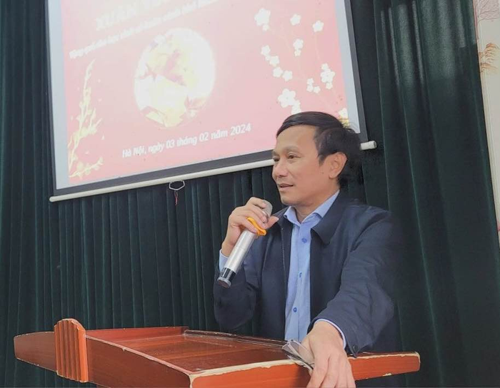 Thầy Nguyễn Minh Phi - Hiệu trưởng Trường Trung học phổ thông Hoàng Văn Thụ (Hà Nội). (Ảnh: Website nhà trường) nguyen minh phi.png