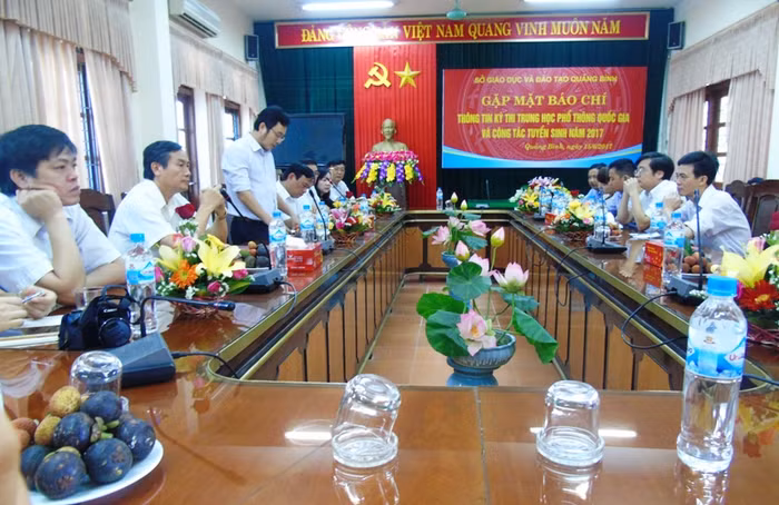Sở Giáo dục và Đào tạo Quảng Bình thông tin về kỳ thi tốt nghiệp trung học phổ thông Quốc gia 2017. (Ảnh: T.T)
