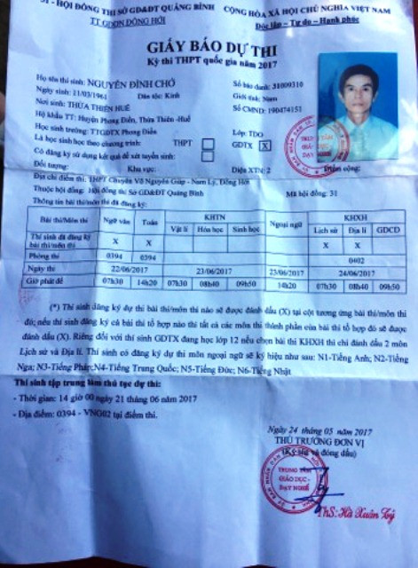 Hoàn thành kỳ thi trung học phổ thông Quốc gia, ông Chớ hy vọng kết quả sẽ được như ông mong đợi. (Ảnh: Thủy Phan) Hoàn thành kỳ thi trung học phổ thông Quốc gia, ông Chớ hy vọng kết quả sẽ được như ông mong đợi. (Ảnh: Thủy Phan)